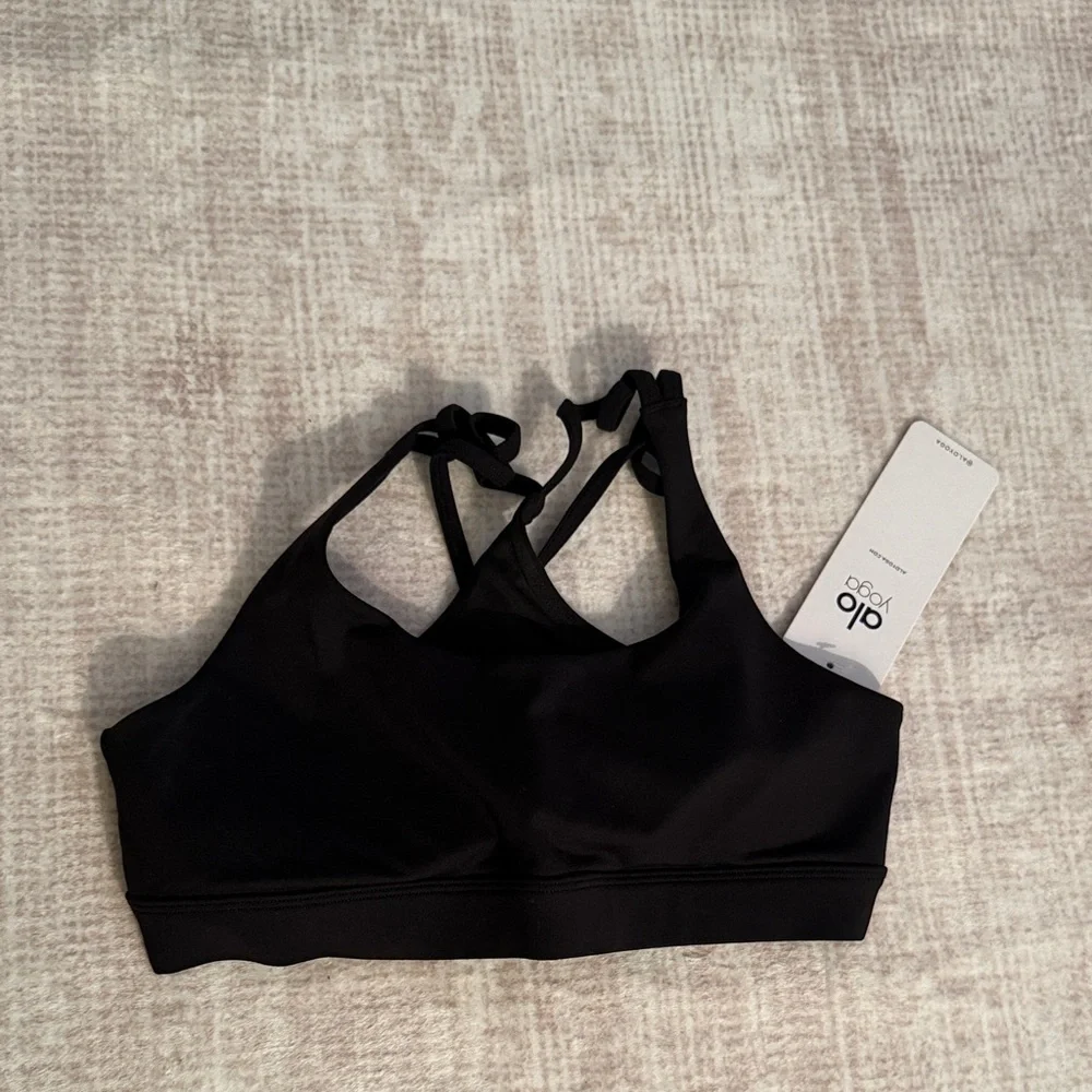 ALO Yoga Classic Black Sports Bra size M brand new - Picture 1 of 5